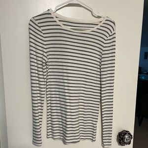 A New Day Long Sleeve Crew Neck Tee Size S